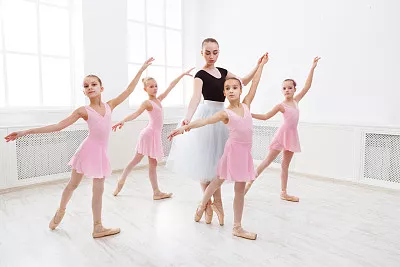 How To Dress For Ballet Class In Winter?